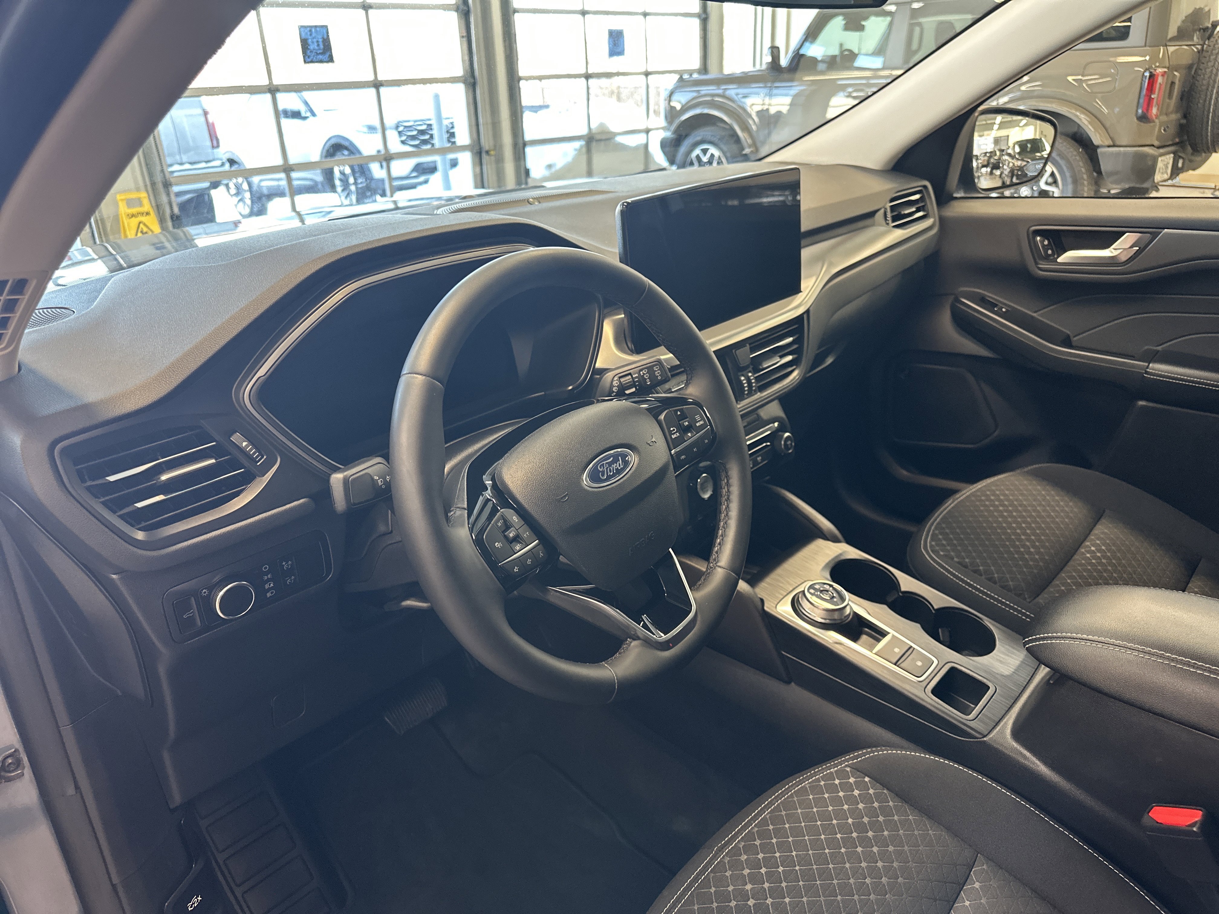 Used 2023 Ford Escape Active w/ Tech Pack #2 image 24