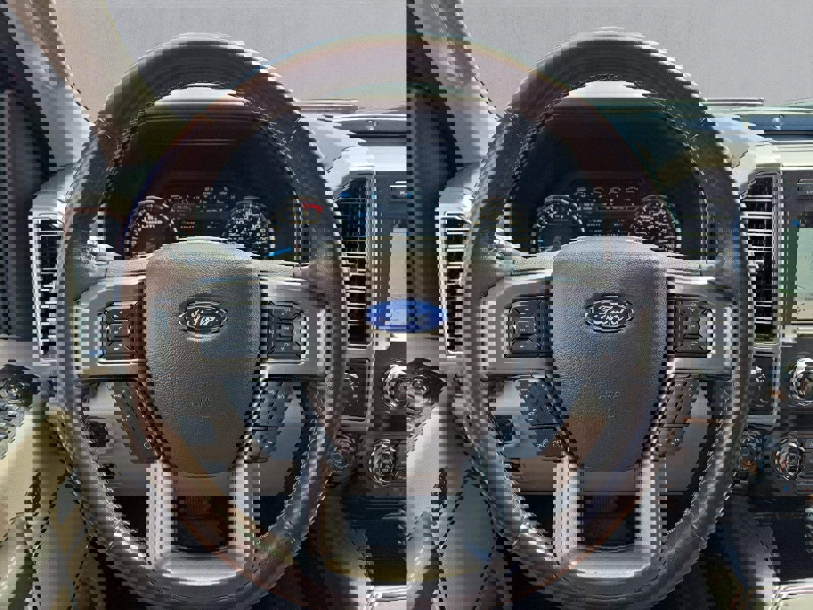 Certified 2019 Ford F150 Limited w/ Trailer Tow Package image 13