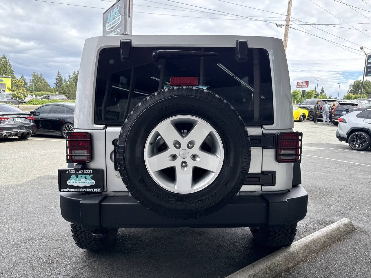 Used 2011 Jeep Wrangler Unlimited Sport AWD/4WD image 5