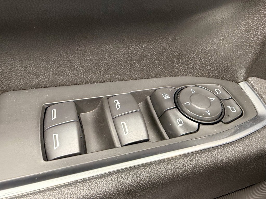 Used 2025 Chevrolet Silverado 2500 LT image 29