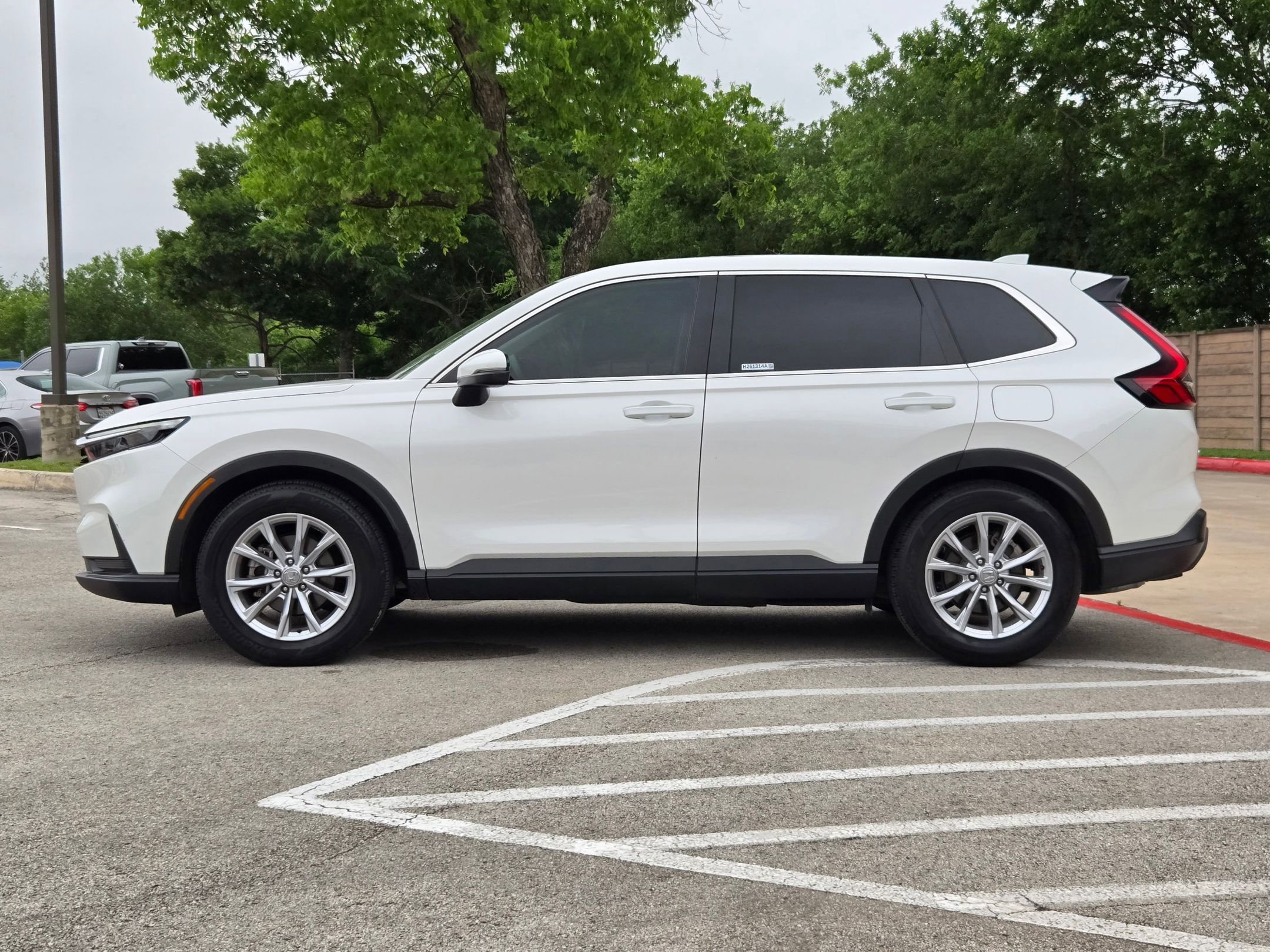 Used 2024 Honda CR-V EX image 6