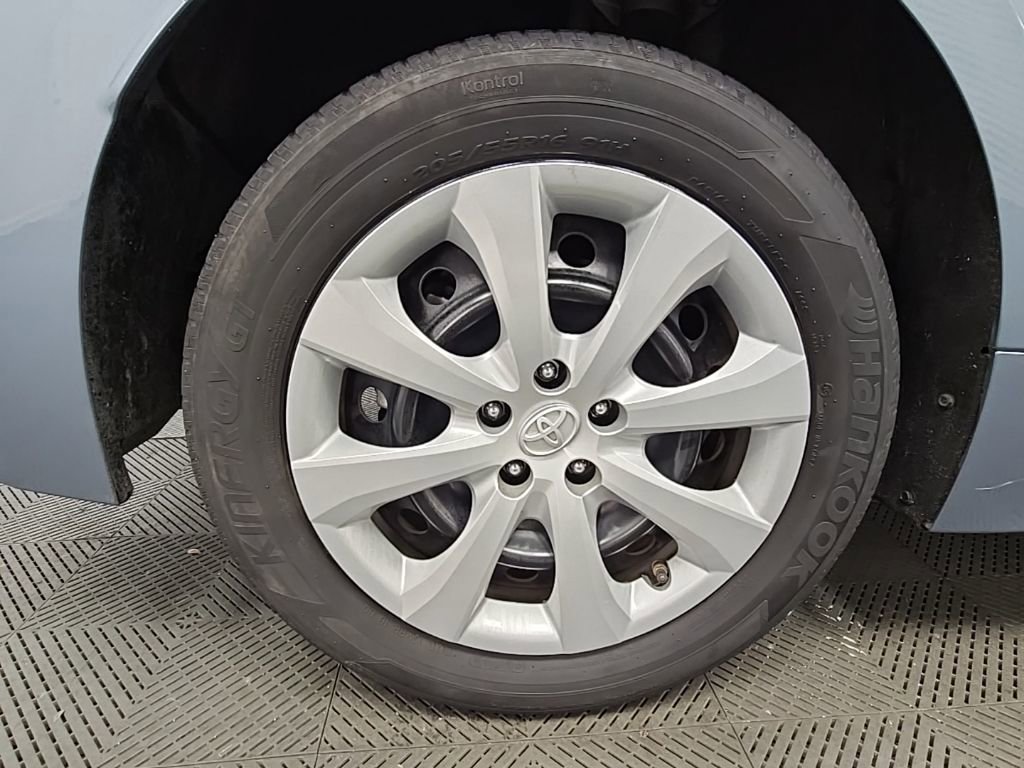 Used 2020 Toyota Corolla LE image 43