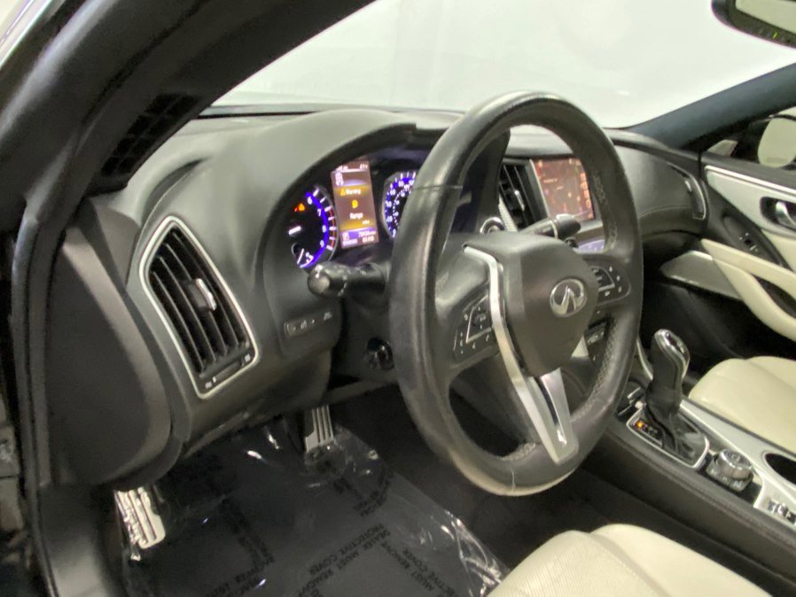 Used 2018 INFINITI Q60 Red Sport 400 w/ Pro Active Package image 36