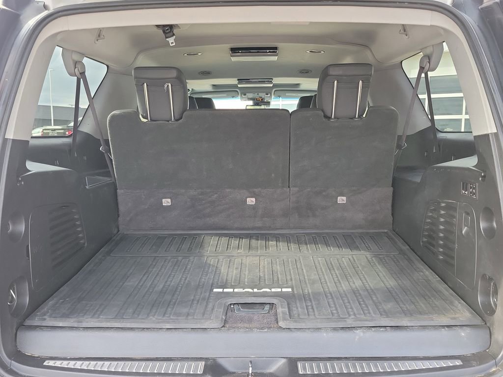 Used 2017 Cadillac Escalade ESV Premium Luxury image 35