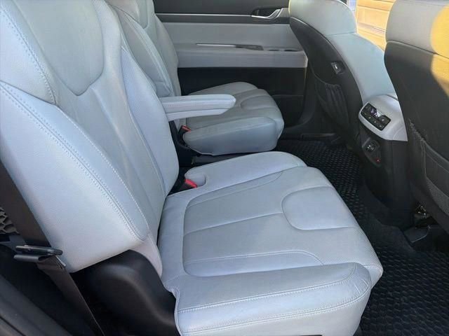 Used 2020 Hyundai Palisade SEL w/ Premium Package image 16