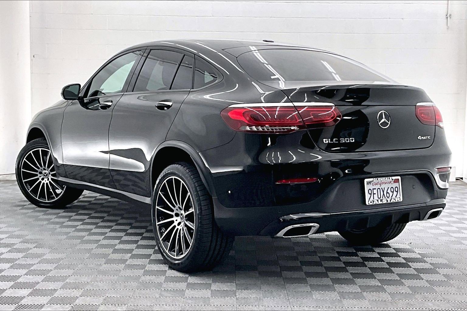 Used 2023 Mercedes-Benz GLC 300 4MATIC image 10