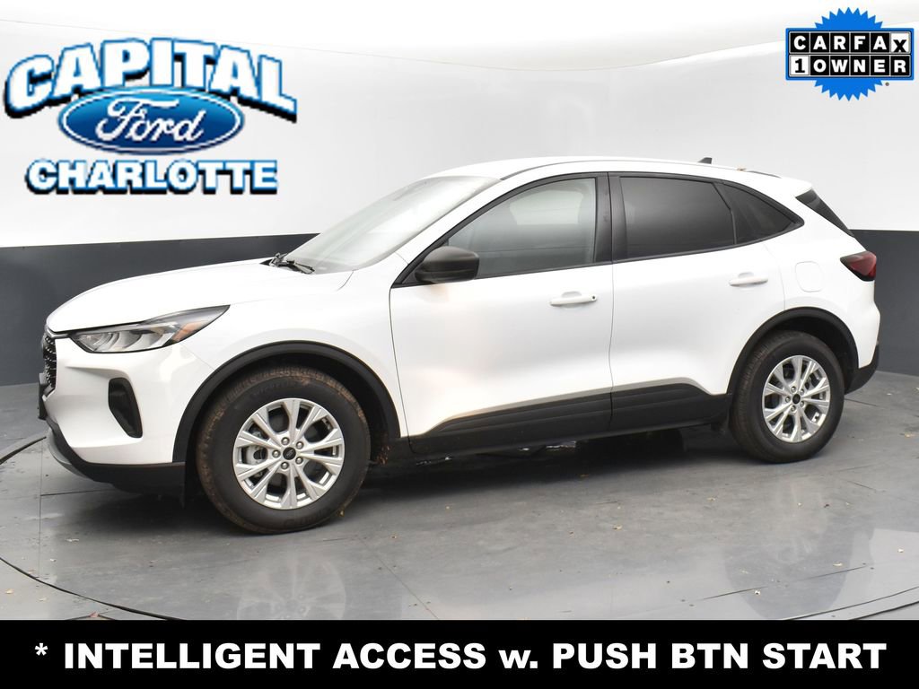 Used 2025 Ford Escape Active w/ Cold Weather Package image 4