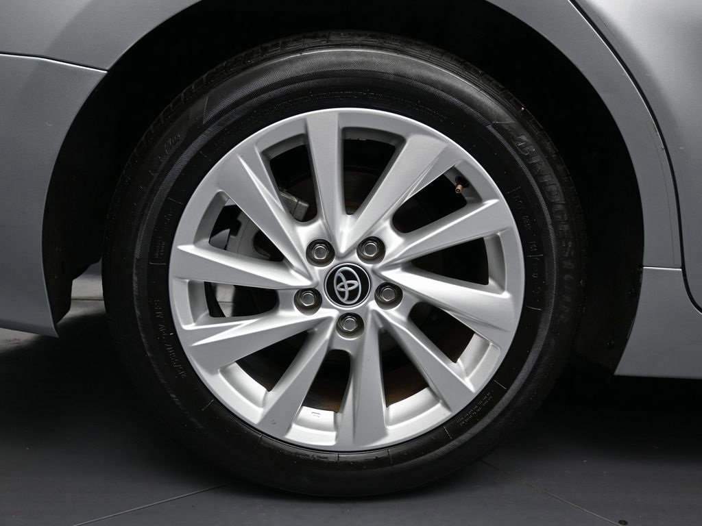 Used 2024 Toyota Camry LE image 11