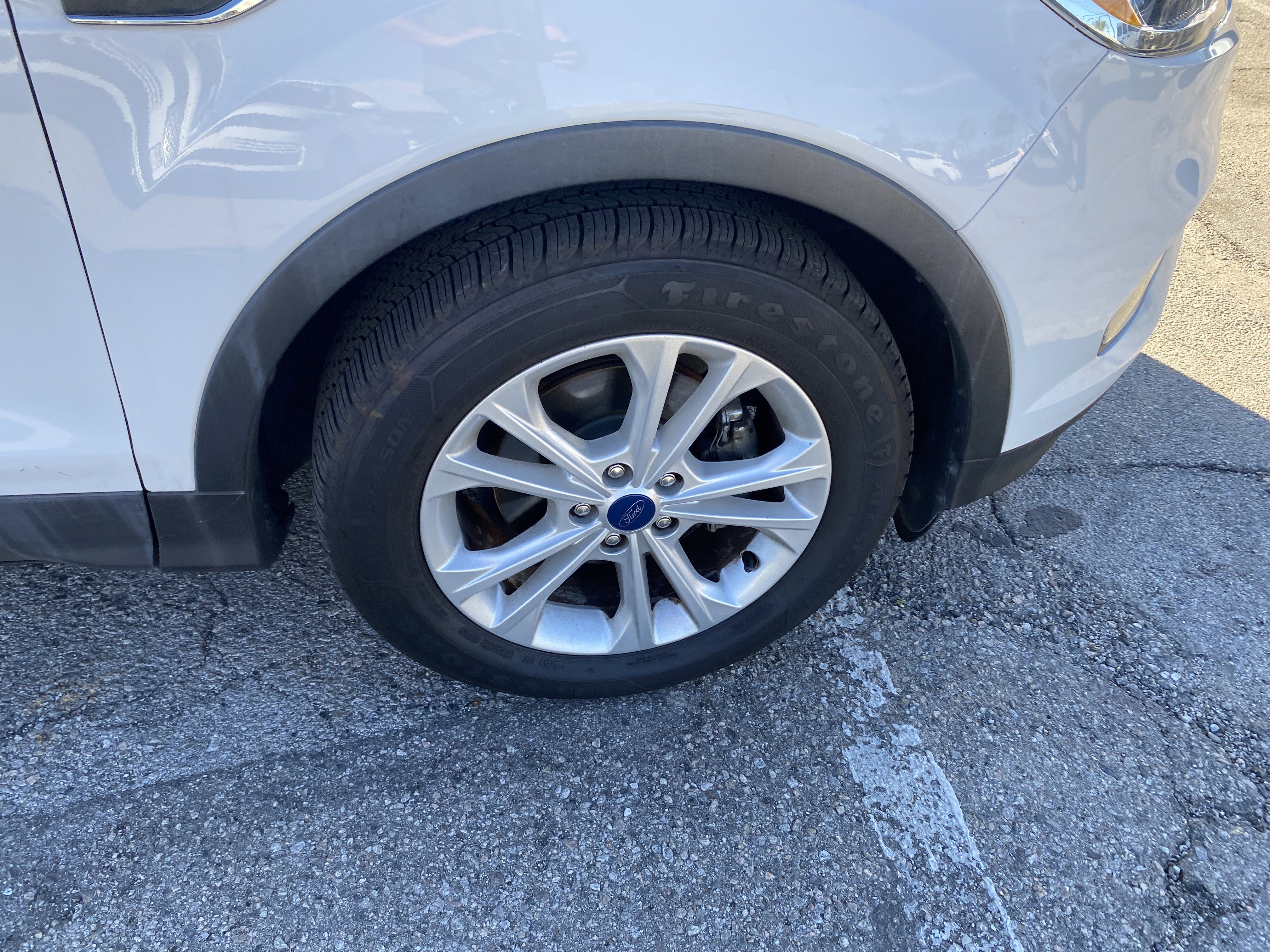 Used 2019 Ford Escape SE image 24