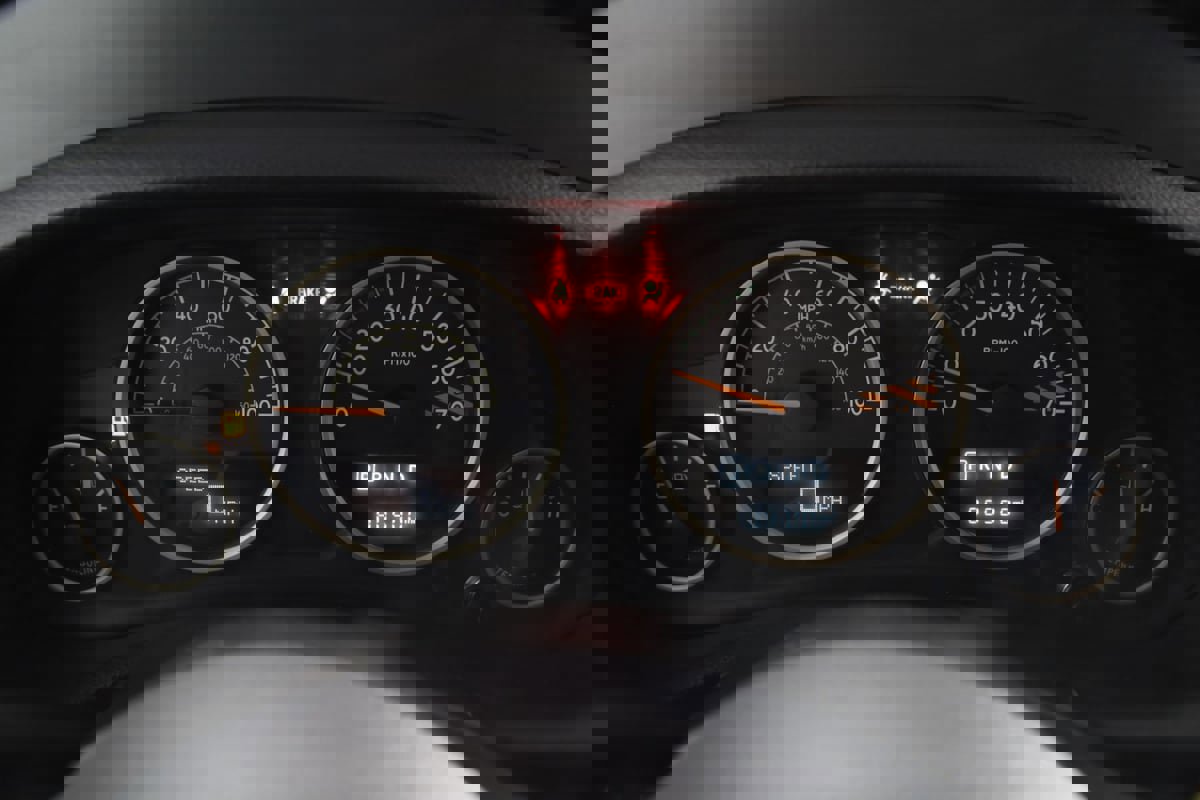 Used 2016 Jeep Wrangler Unlimited Sahara image 19