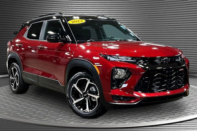 Used 2023 Chevrolet TrailBlazer RS w/ Convenience Package FWD image 3