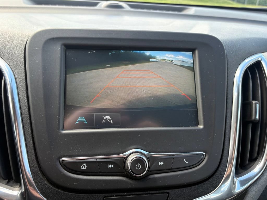 Used 2018 Chevrolet Equinox LS FWD image 3