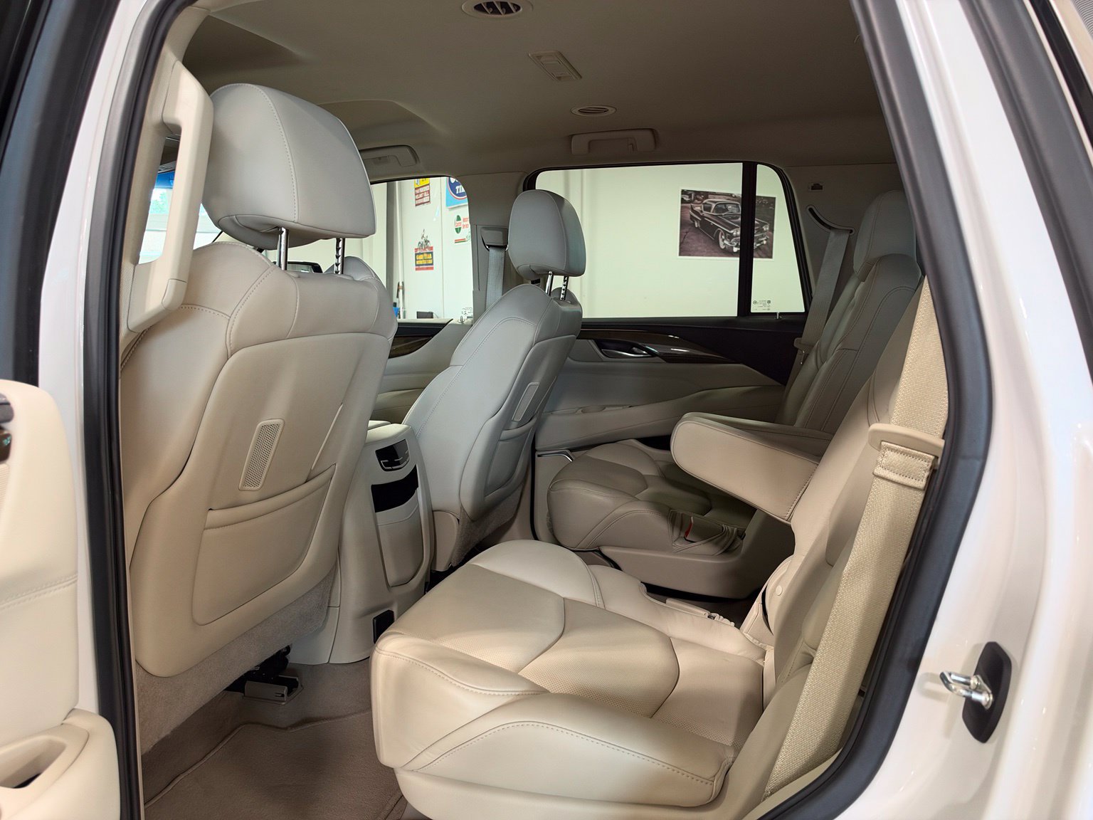Used 2019 Cadillac Escalade 2WD image 33