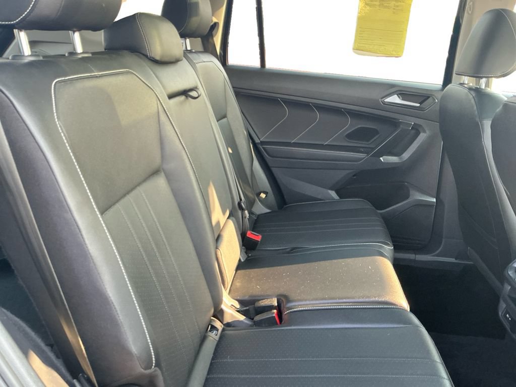 Used 2023 Volkswagen Tiguan SE AWD/4WD image 20