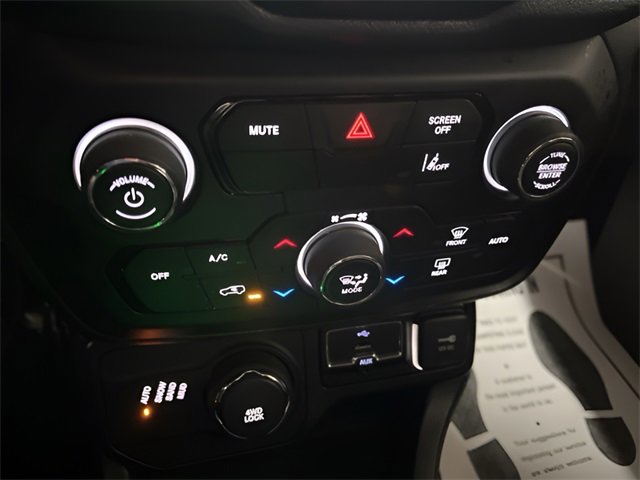 Used 2022 Jeep Renegade Latitude image 23