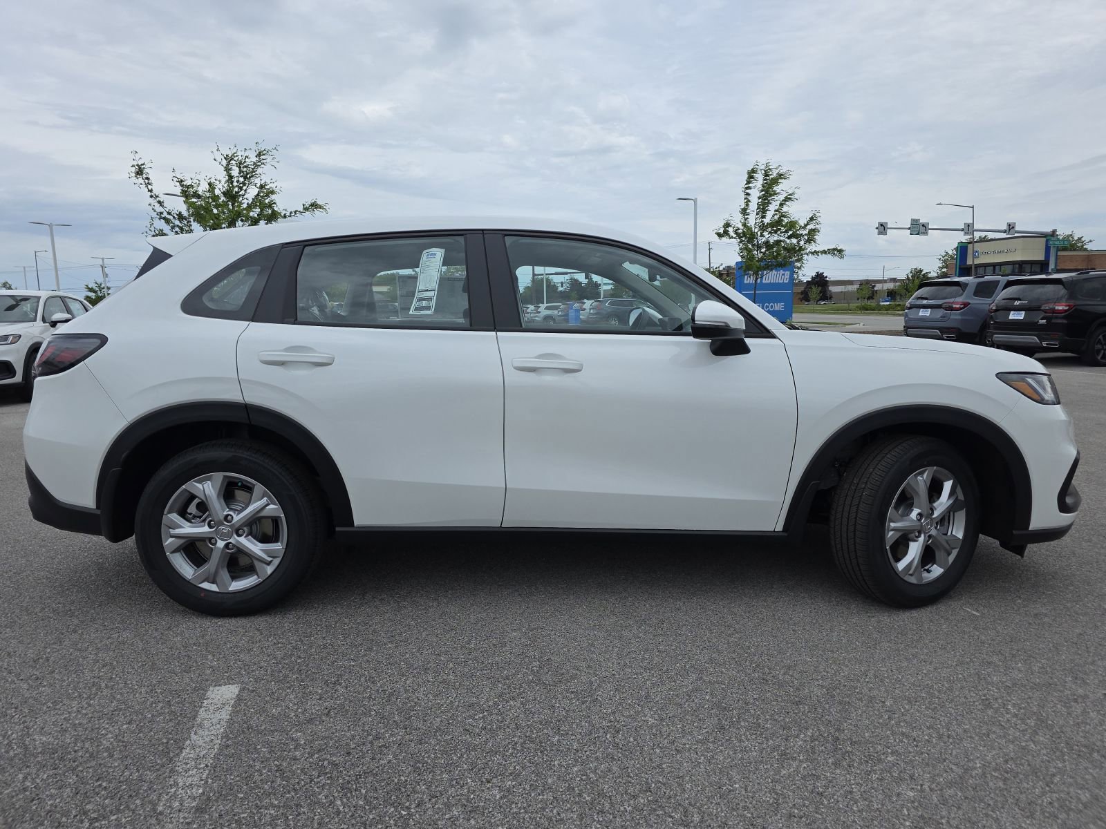 New 2025 Honda HR-V LX image 12