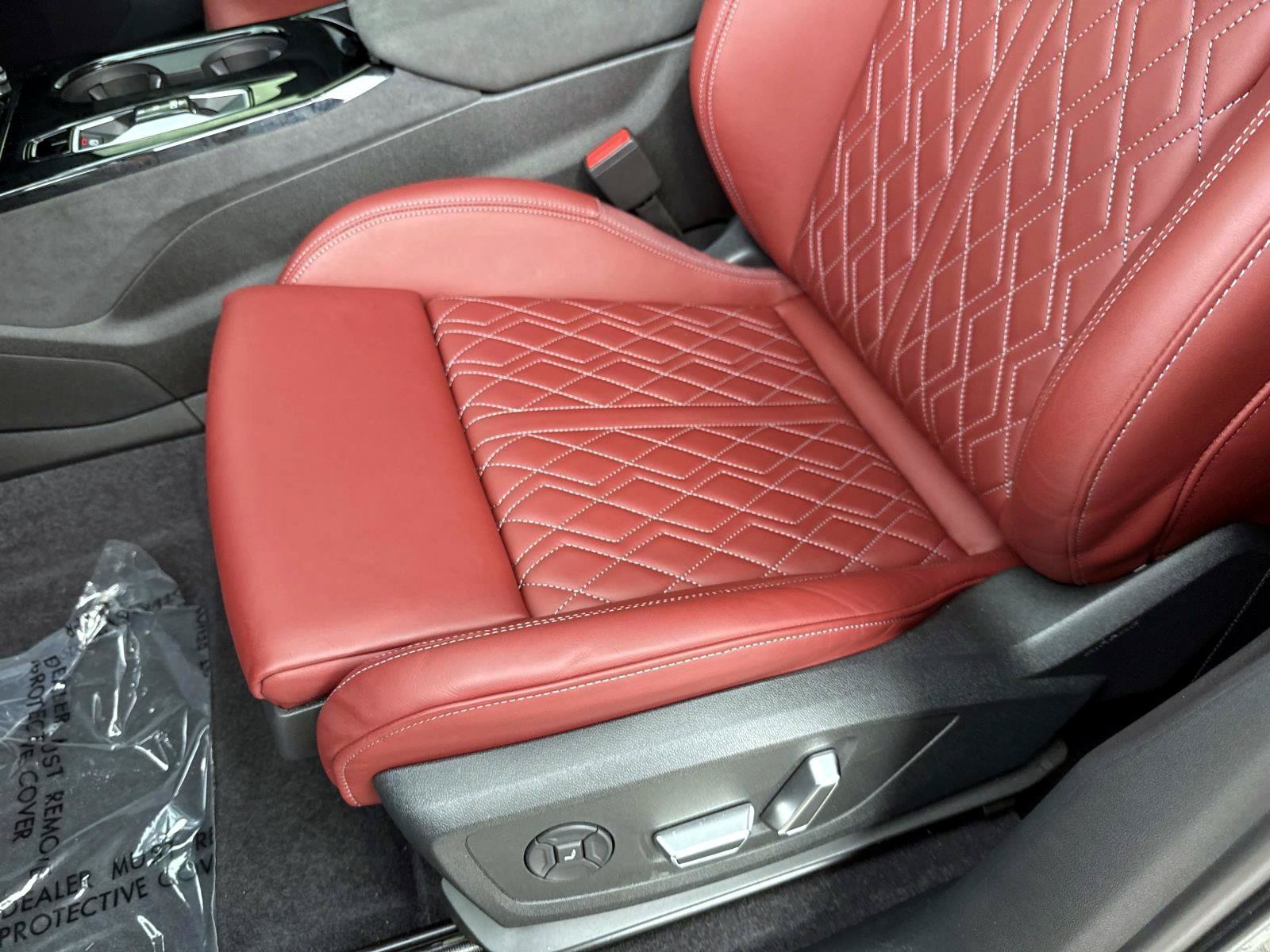 Used 2027 Audi SQ6 e-tron Prestige AWD/4WD image 19