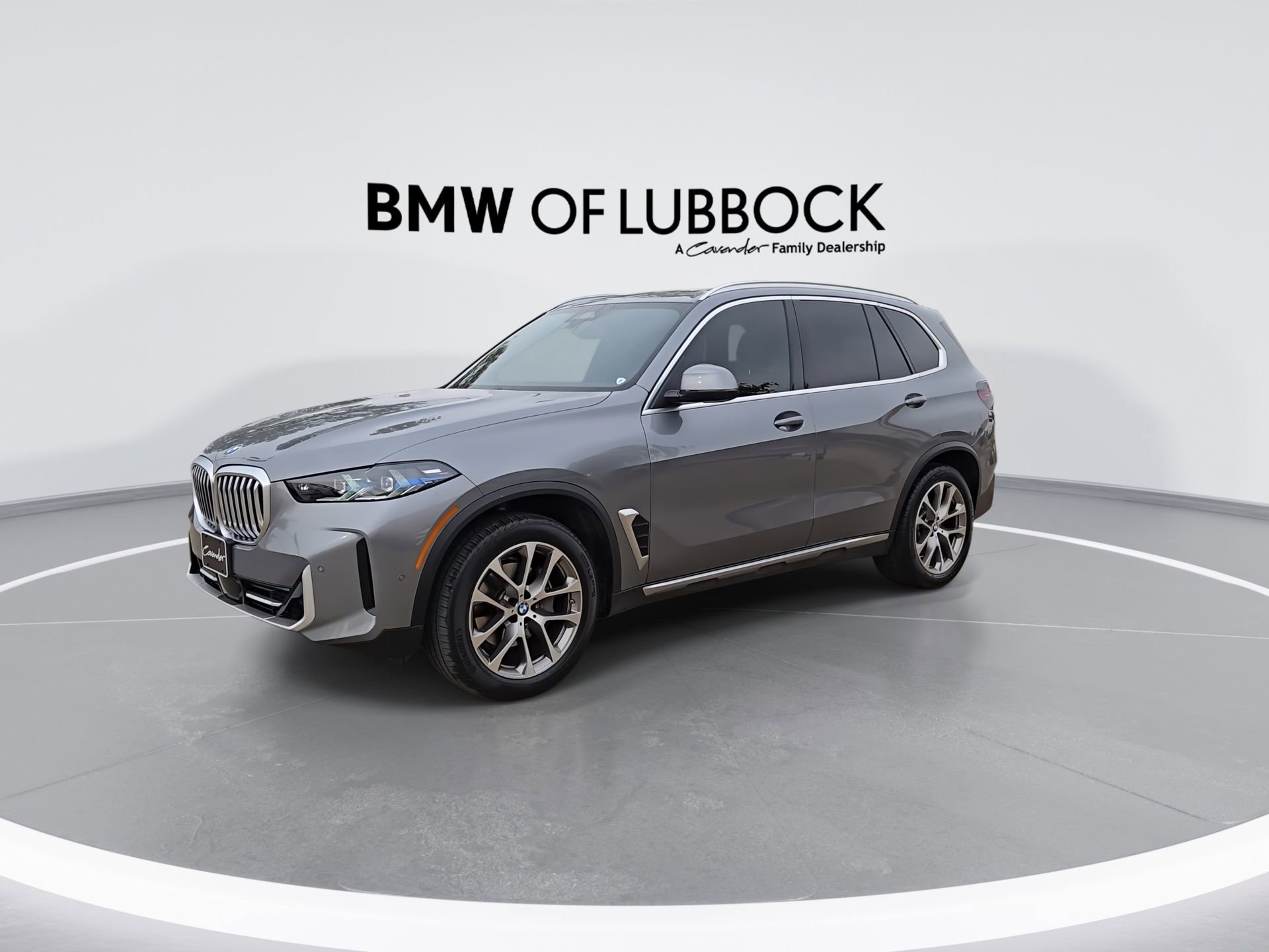 Certified 2024 BMW X5 xDrive40i w/ Premium Package AWD/4WD image 4