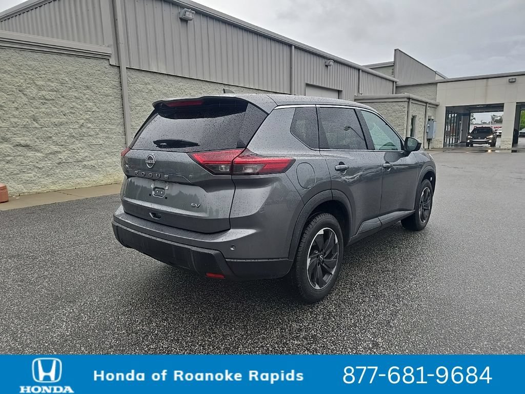 Used 2024 Nissan Rogue SV FWD image 5