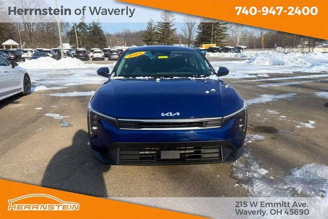 Used 2025 Kia K4 LXS image 2
