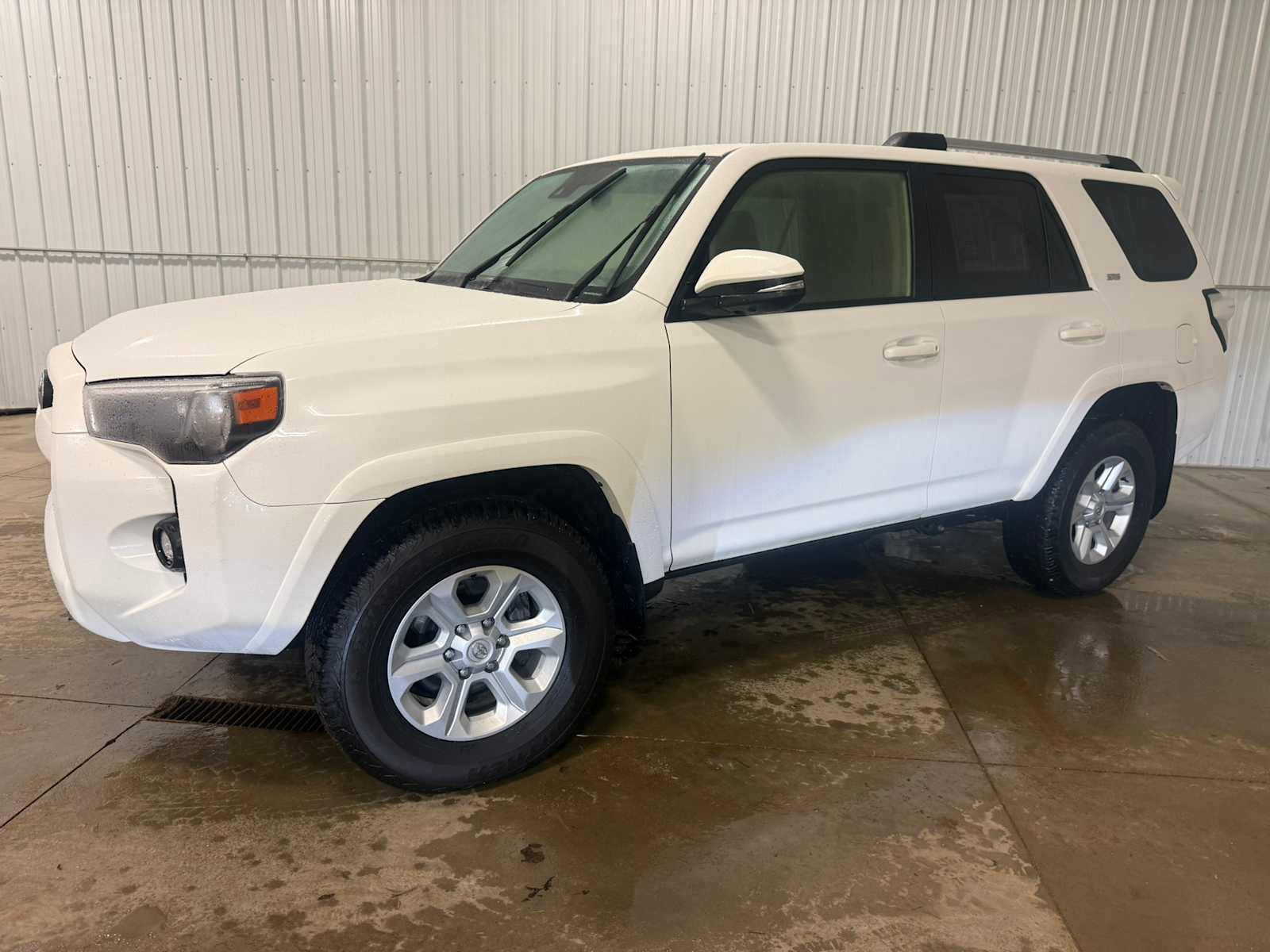 Certified 2023 Toyota 4Runner SR5 Premium w/ Moonroof Package AWD/4WD image 2
