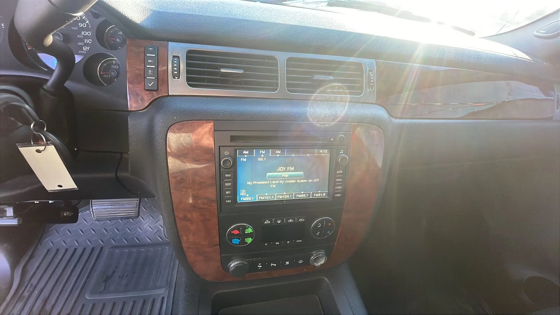 Used 2007 Chevrolet Silverado 1500 LTZ w/ Safety Package AWD/4WD image 14