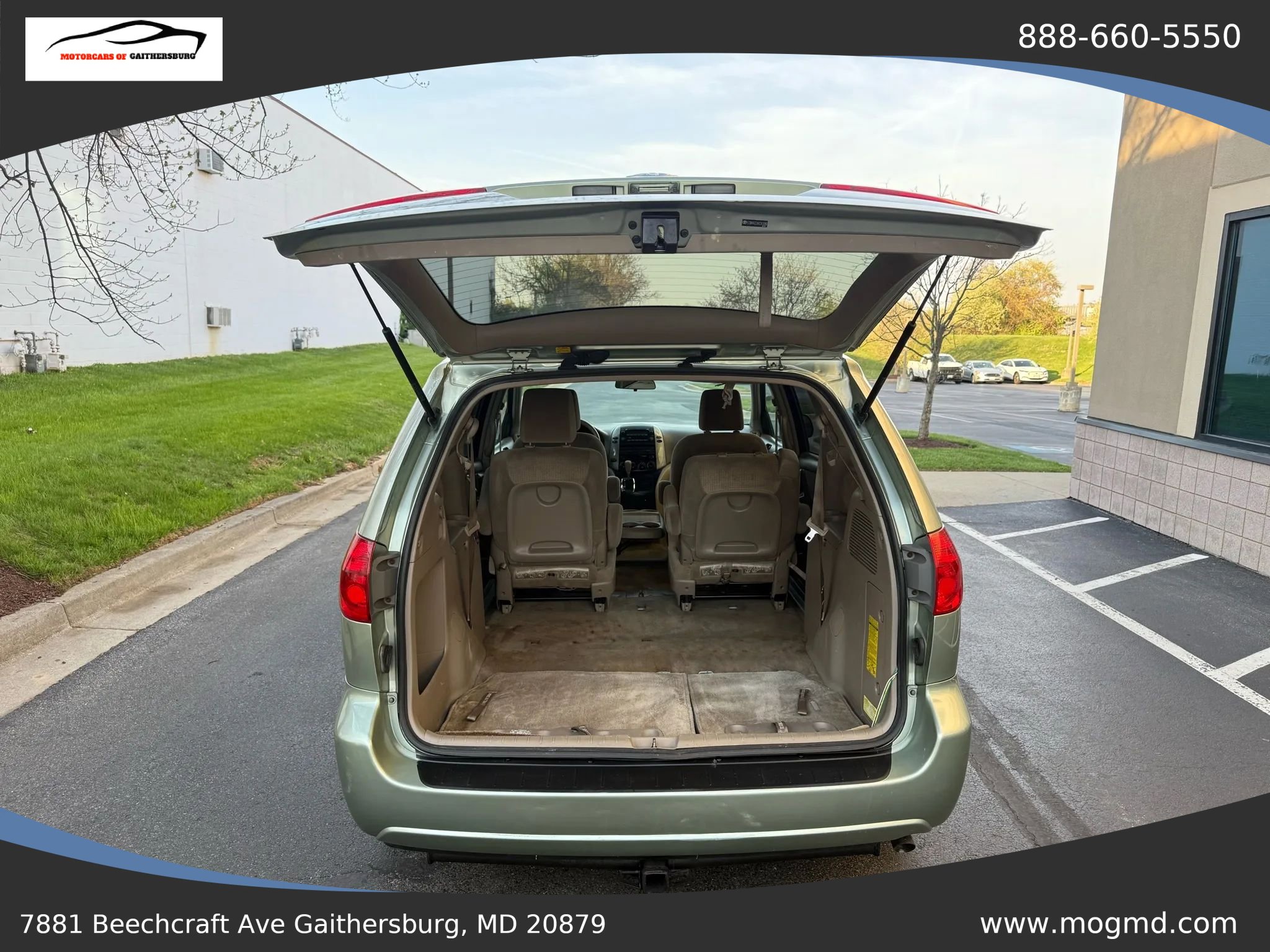 Used 2010 Toyota Sienna LE image 25