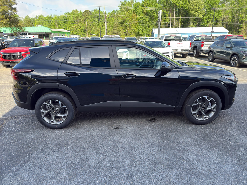 New 2026 Chevrolet Trax LT image 6