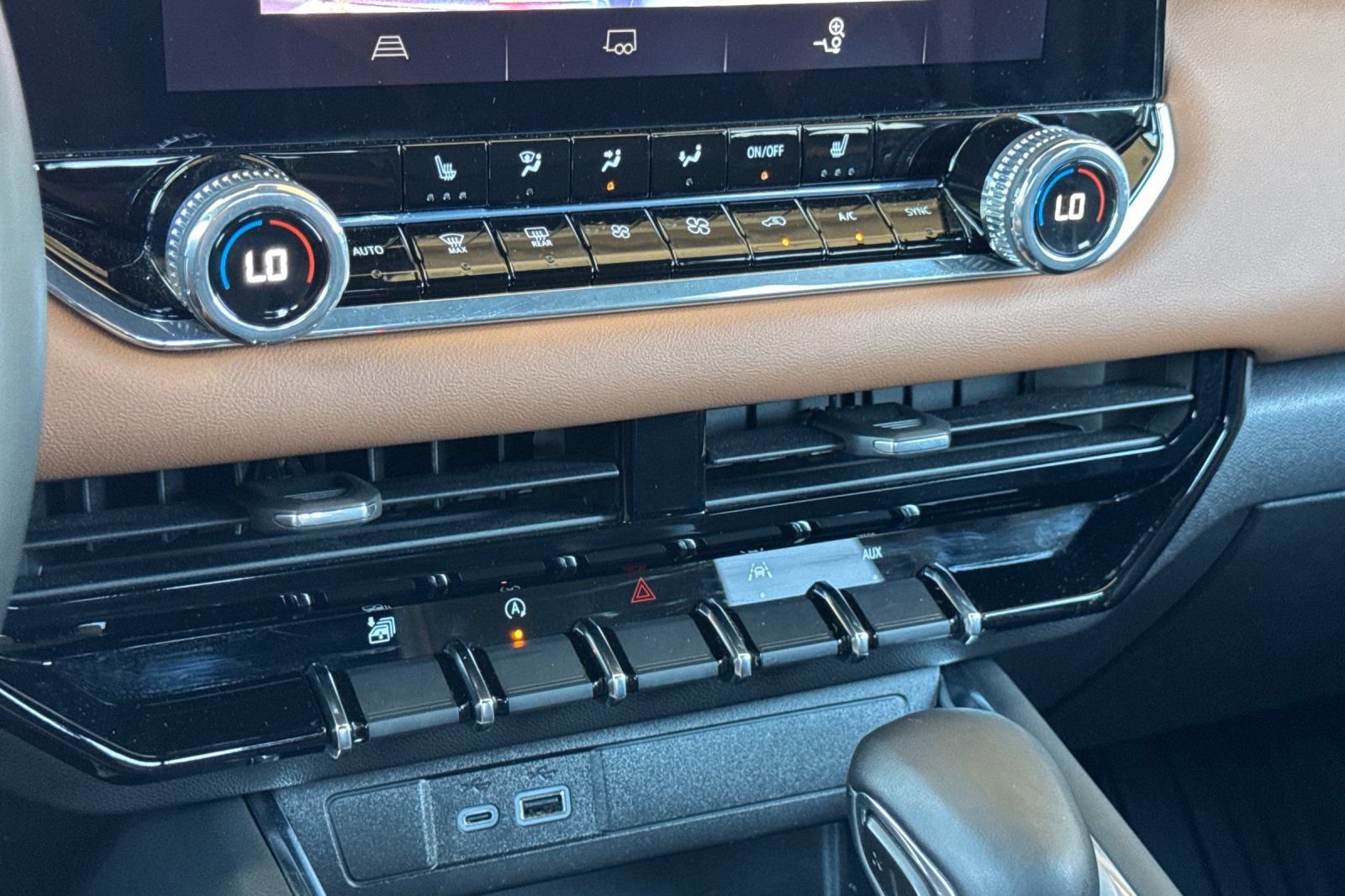 Certified 2025 GMC Canyon AT4 AWD/4WD image 20