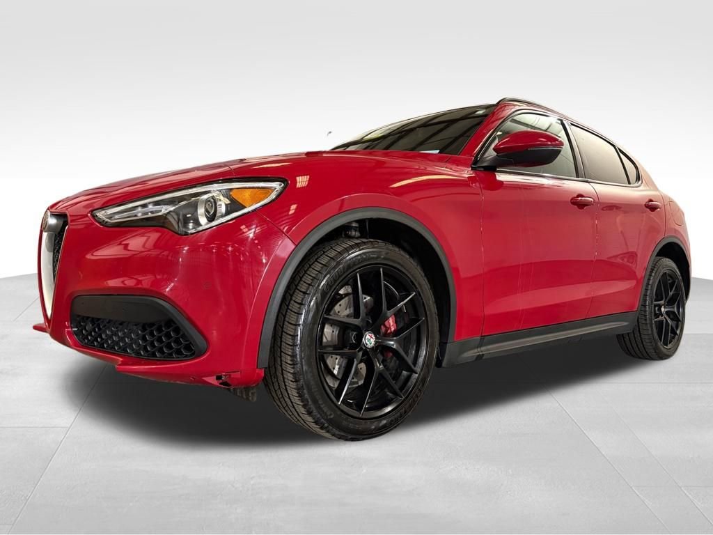 Used 2018 Alfa Romeo Stelvio Ti Sport image 10