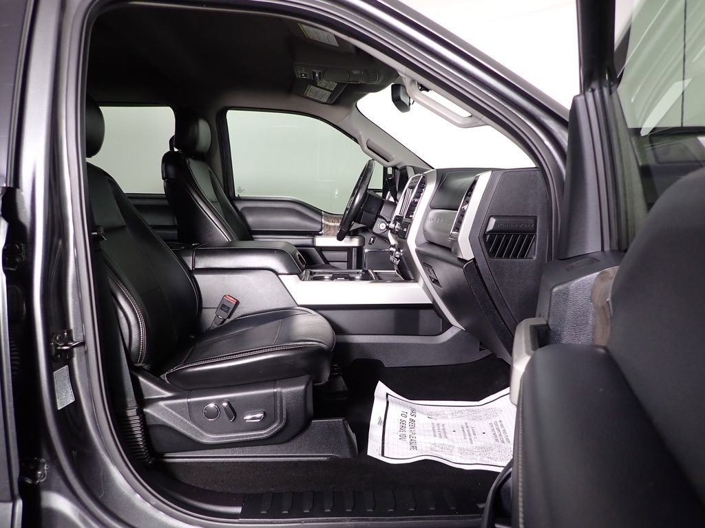 Used 2019 Ford F350 Lariat w/ Chrome Package image 34