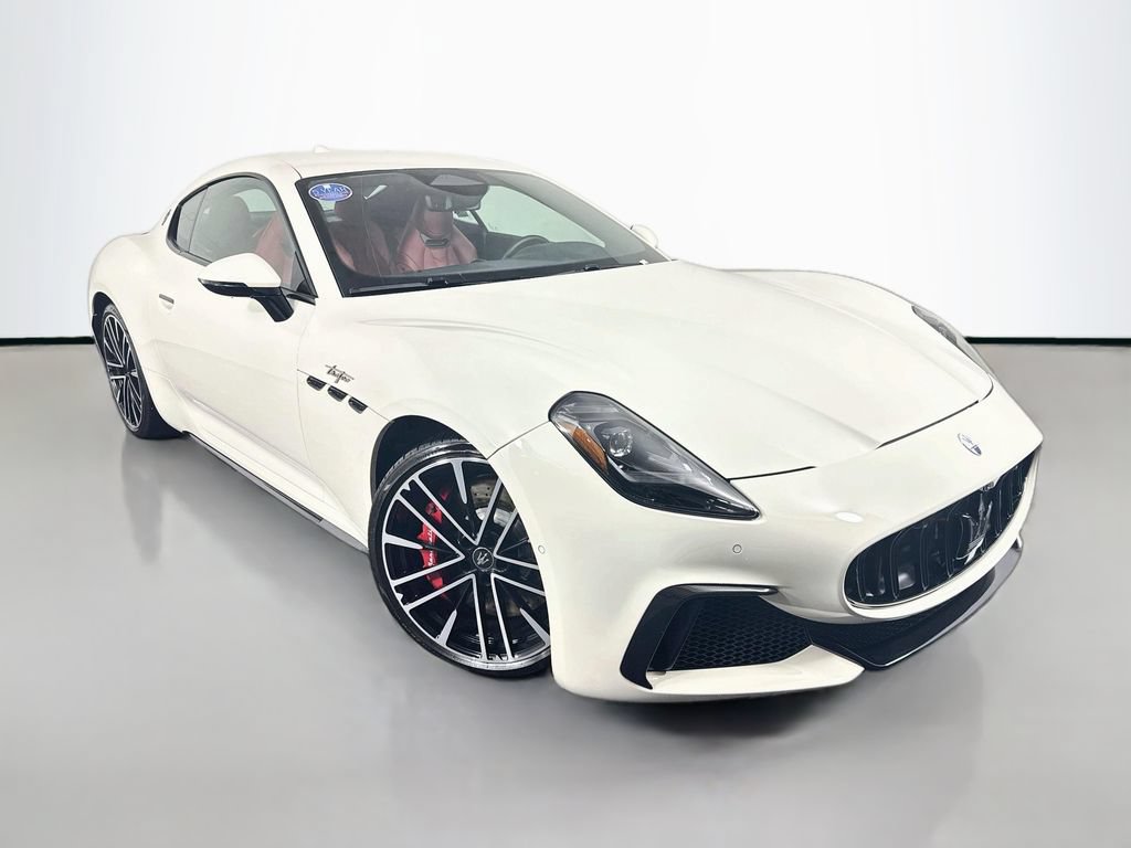 Used 2024 Maserati GranTurismo Trofeo AWD/4WD image 3