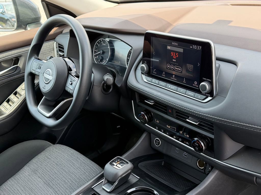 Used 2023 Nissan Rogue SV AWD/4WD image 13