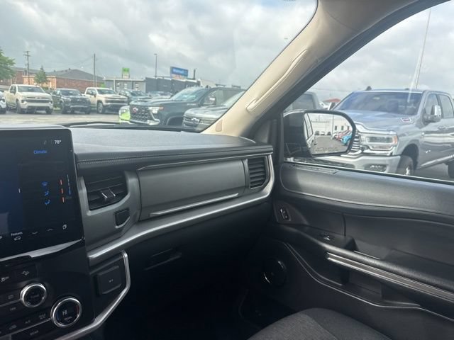 Used 2024 Ford Expedition XLT AWD/4WD image 22