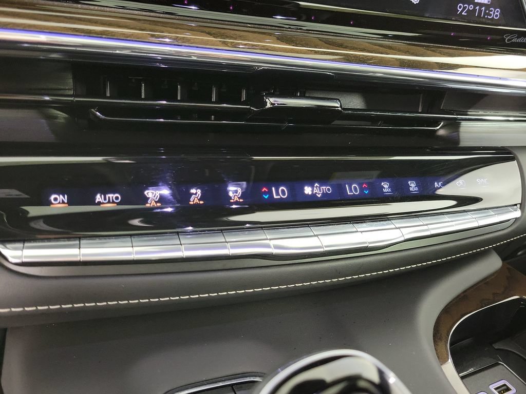 Certified 2024 Cadillac Escalade Sport Platinum w/ LPO, ONYX Package AWD/4WD image 29