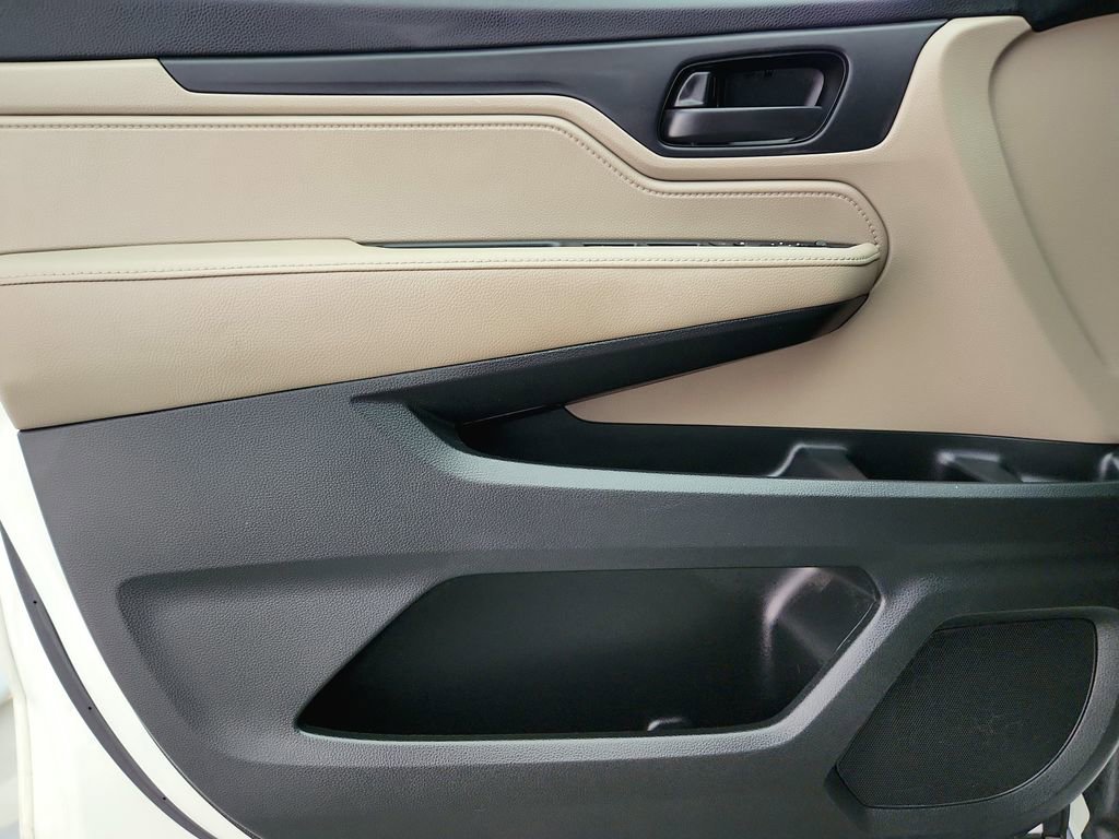 Used 2018 Honda Odyssey EX image 23