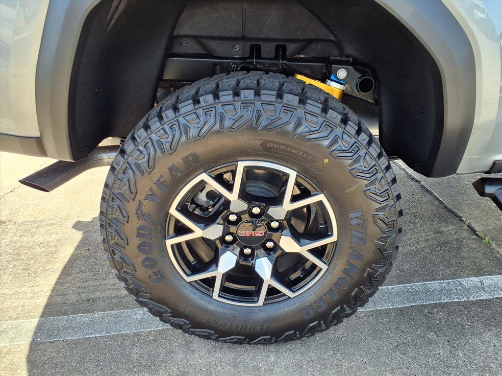 Used 2026 GMC Canyon AT4X image 29