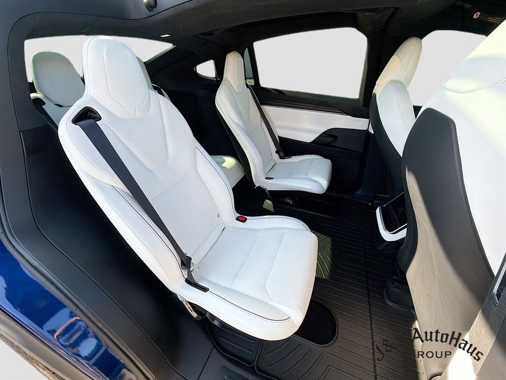 Used 2022 Tesla Model X Plaid image 35