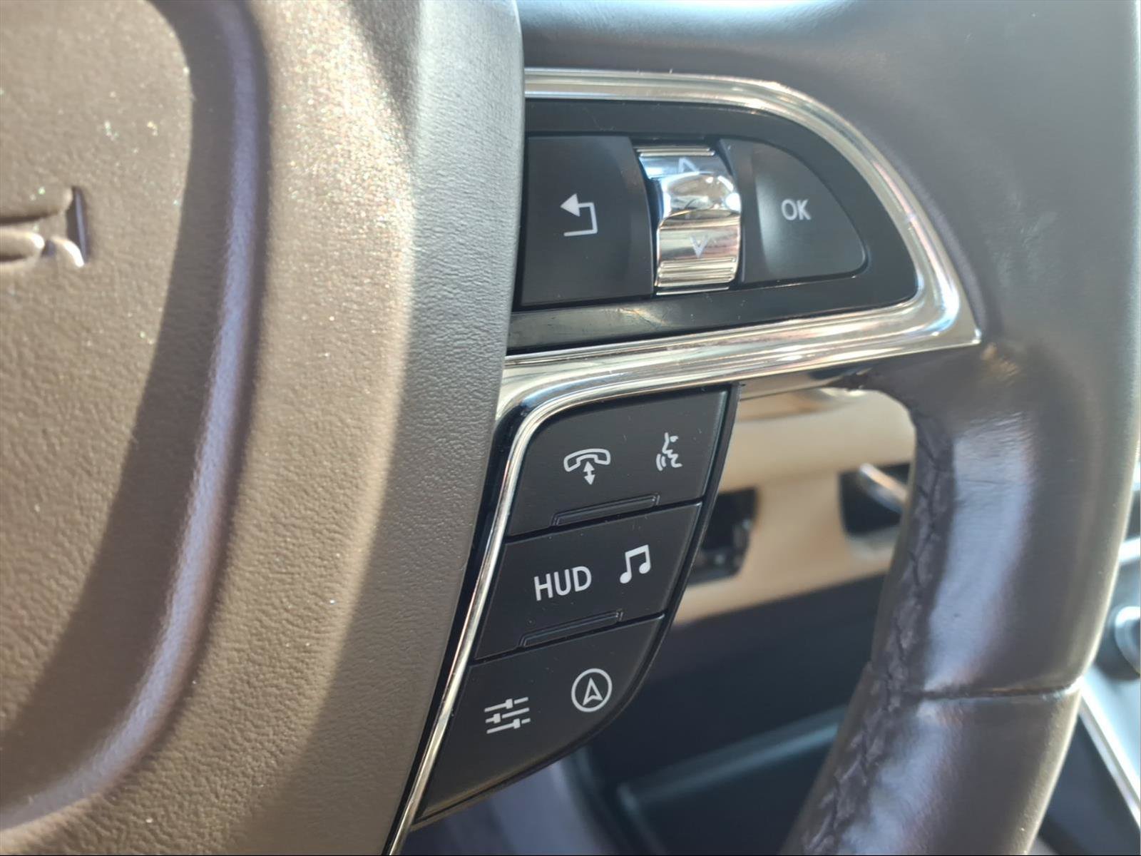 Used 2023 Lincoln Navigator Reserve AWD/4WD image 19