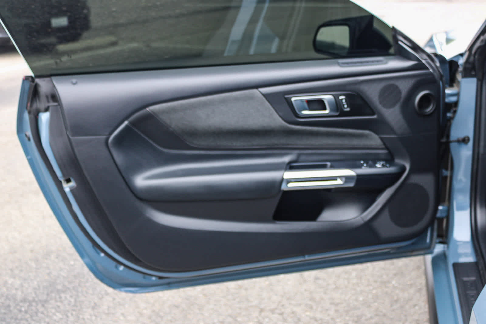 Used 2025 Ford Mustang GT RWD image 21