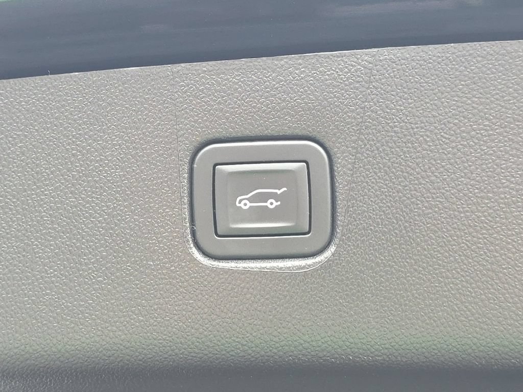 Used 2025 Chevrolet Blazer RS AWD/4WD image 15