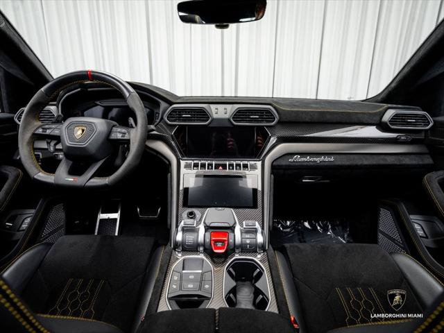 Used 2024 Lamborghini Urus Performante AWD/4WD image 39