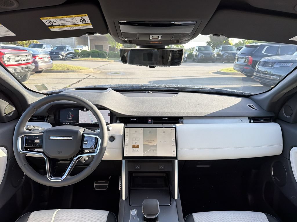 New 2026 Land Rover Discovery Sport Landmark AWD/4WD image 12