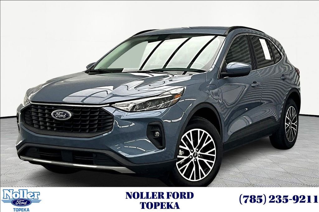Certified 2025 Ford Escape SE