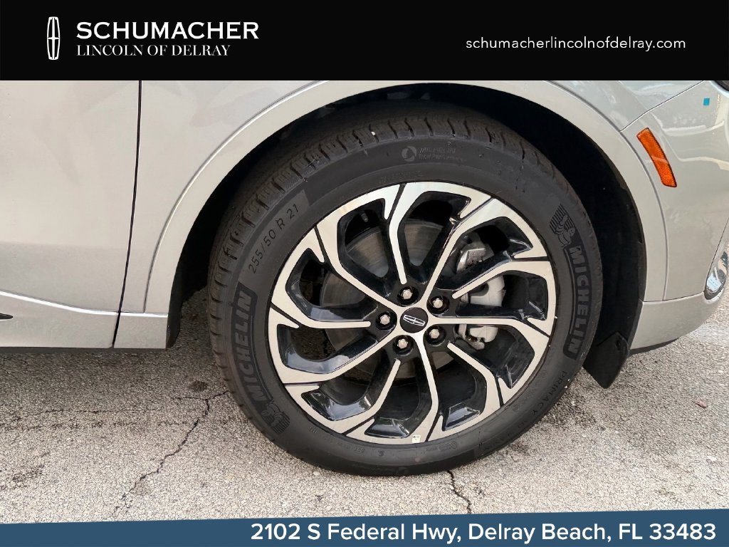 New 2026 Lincoln Nautilus Reserve AWD/4WD image 9