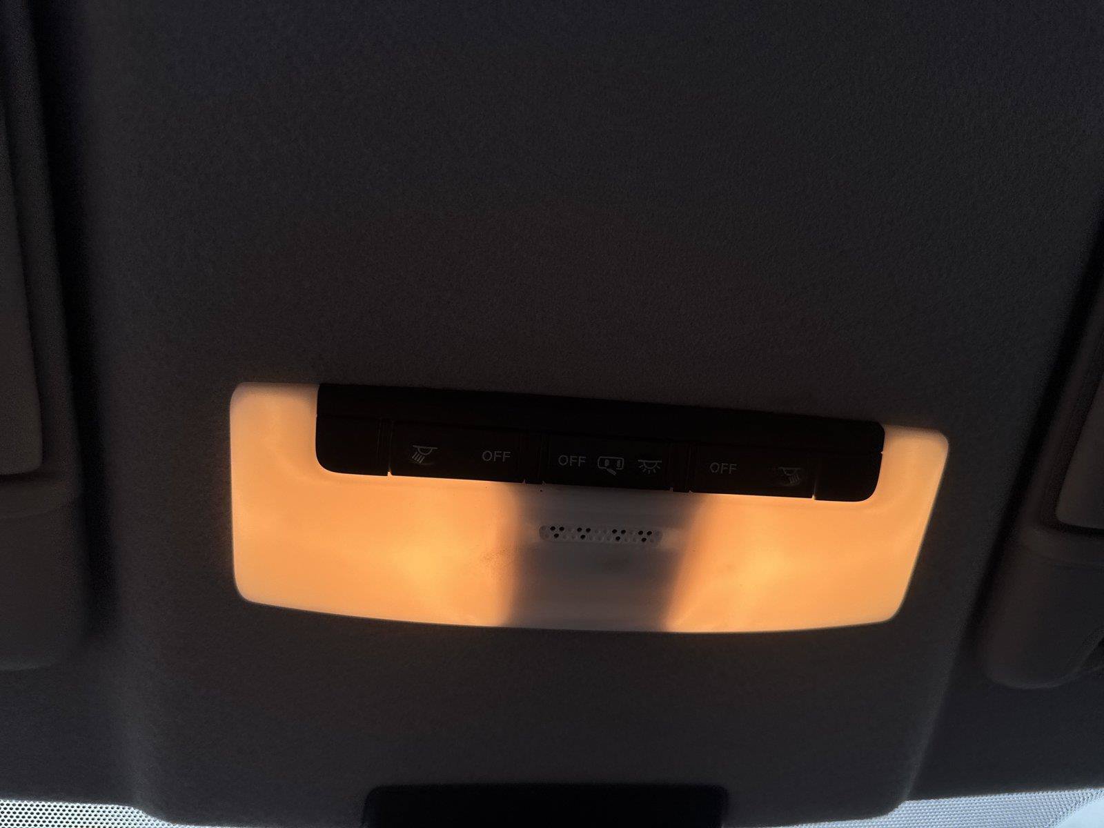 Used 2020 Nissan Kicks SV FWD image 23