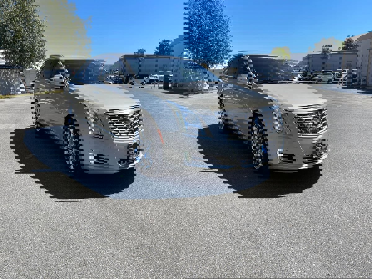 Used 2014 Cadillac XTS Luxury image 3