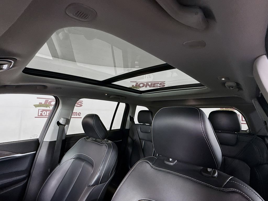 Used 2022 Jeep Grand Cherokee Limited 4xe image 11