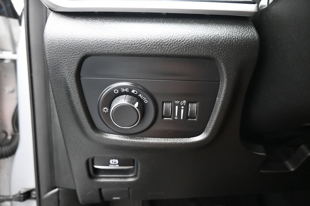 Used 2021 Jeep Grand Cherokee L Laredo AWD/4WD image 12
