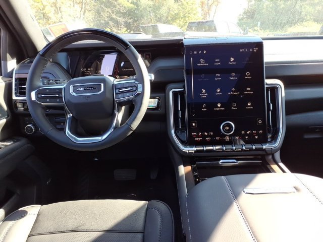 New 2026 GMC Yukon Denali w/ Denali Reserve Package AWD/4WD image 7